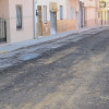 Estan asfaltant-se diversos carrers del poble que estaven molt deteriorats.