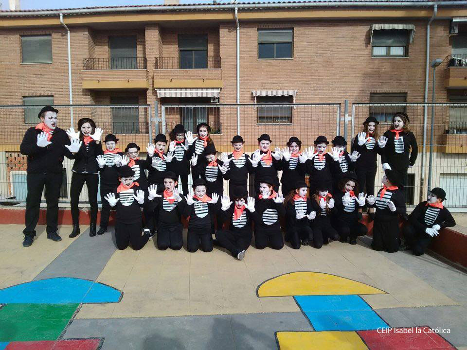 12660492_1117615268270639_922926060_n